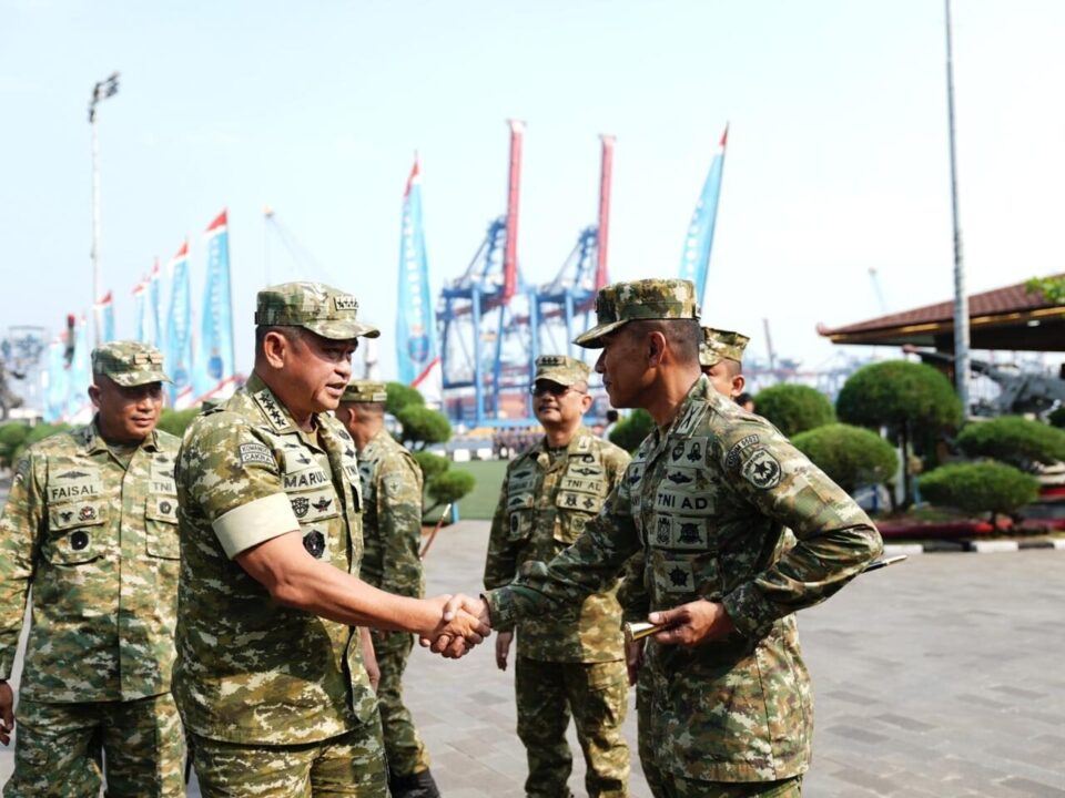Dukung Perkuatan Penyelamatan Bawah Laut, Kasad Hadiri Penyambutan KRI Canopus-936