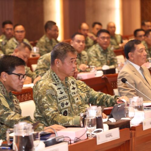Bahas Geopolitik Global dan Kesiapan Pertahanan, Kasad Ikuti Rapat Kerja dengan Komisi I DPR RI