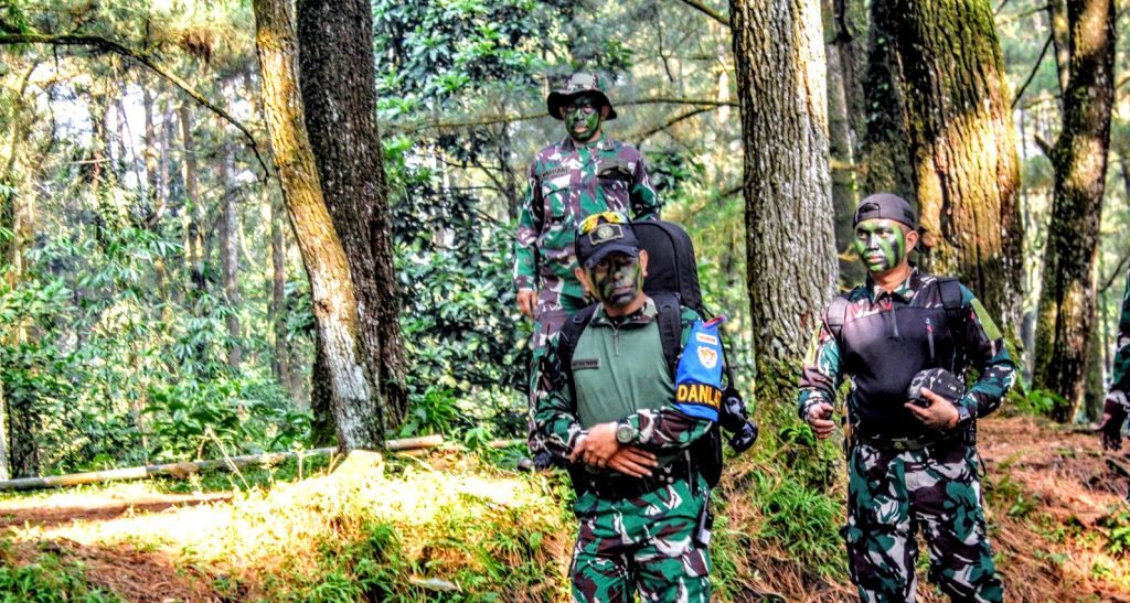 Satangair Pusbekangad Gelar Latihan Taktis Gunung Hutan dan Bakti Sosial di Gunung Bunder