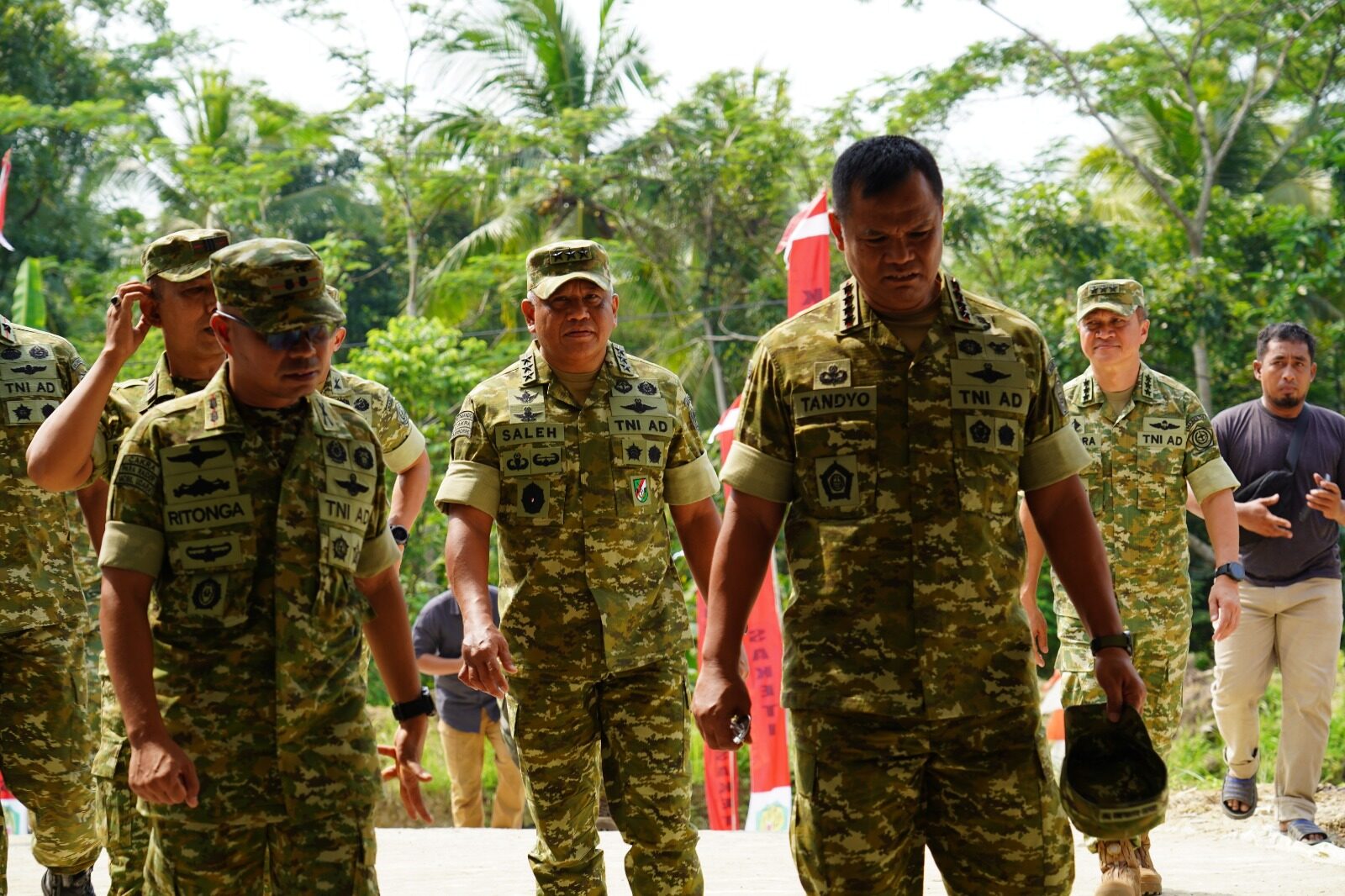 Wakasad Dampingi Wapang TNI Tinjau Program Strategis Pemerintah di Pandeglang