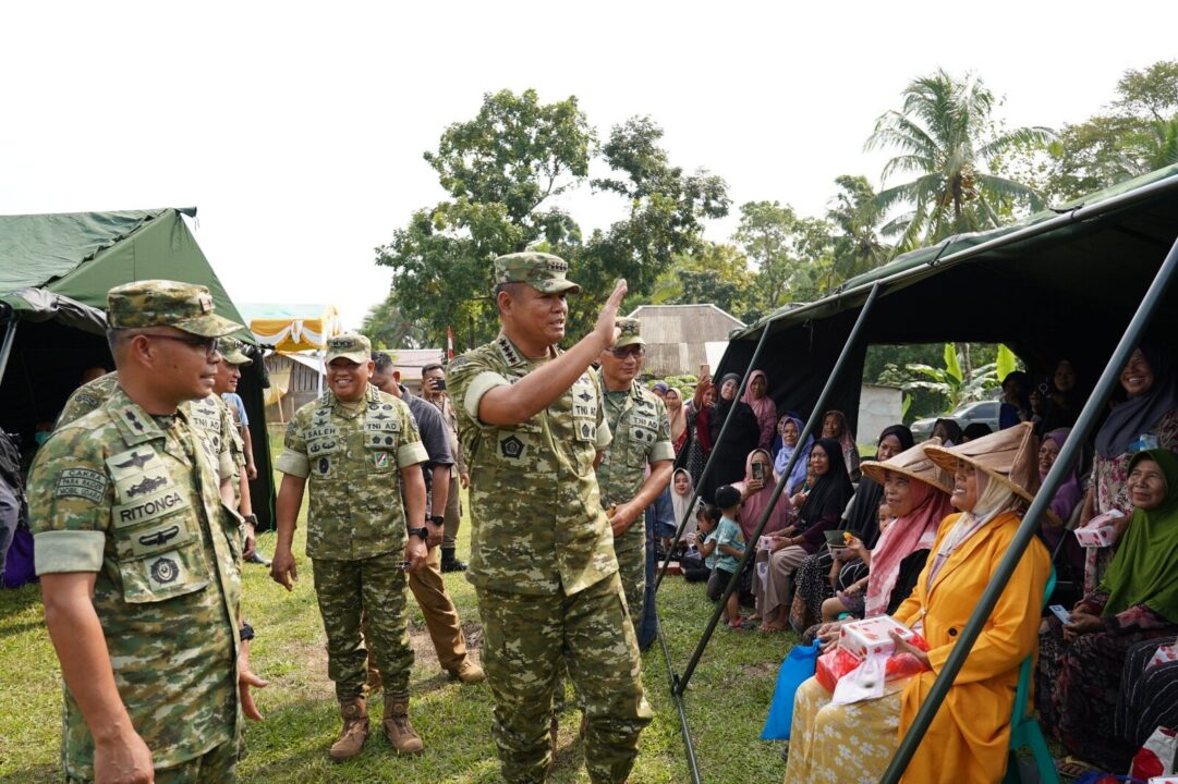Wakasad Dampingi Wapang TNI Tinjau Program Strategis Pemerintah di Pandeglang