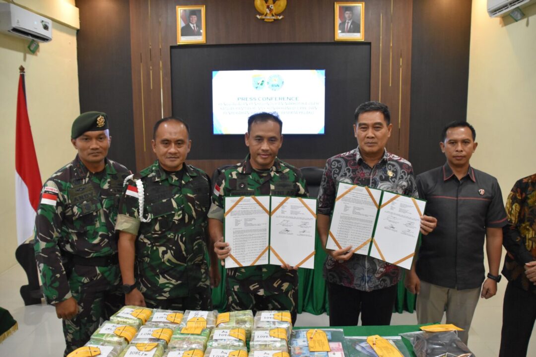 Satgas Pamtas Yonarhanud 1/PBC/1 Kostrad Gagalkan Penyelundupan Puluhan Kilo Narkoba