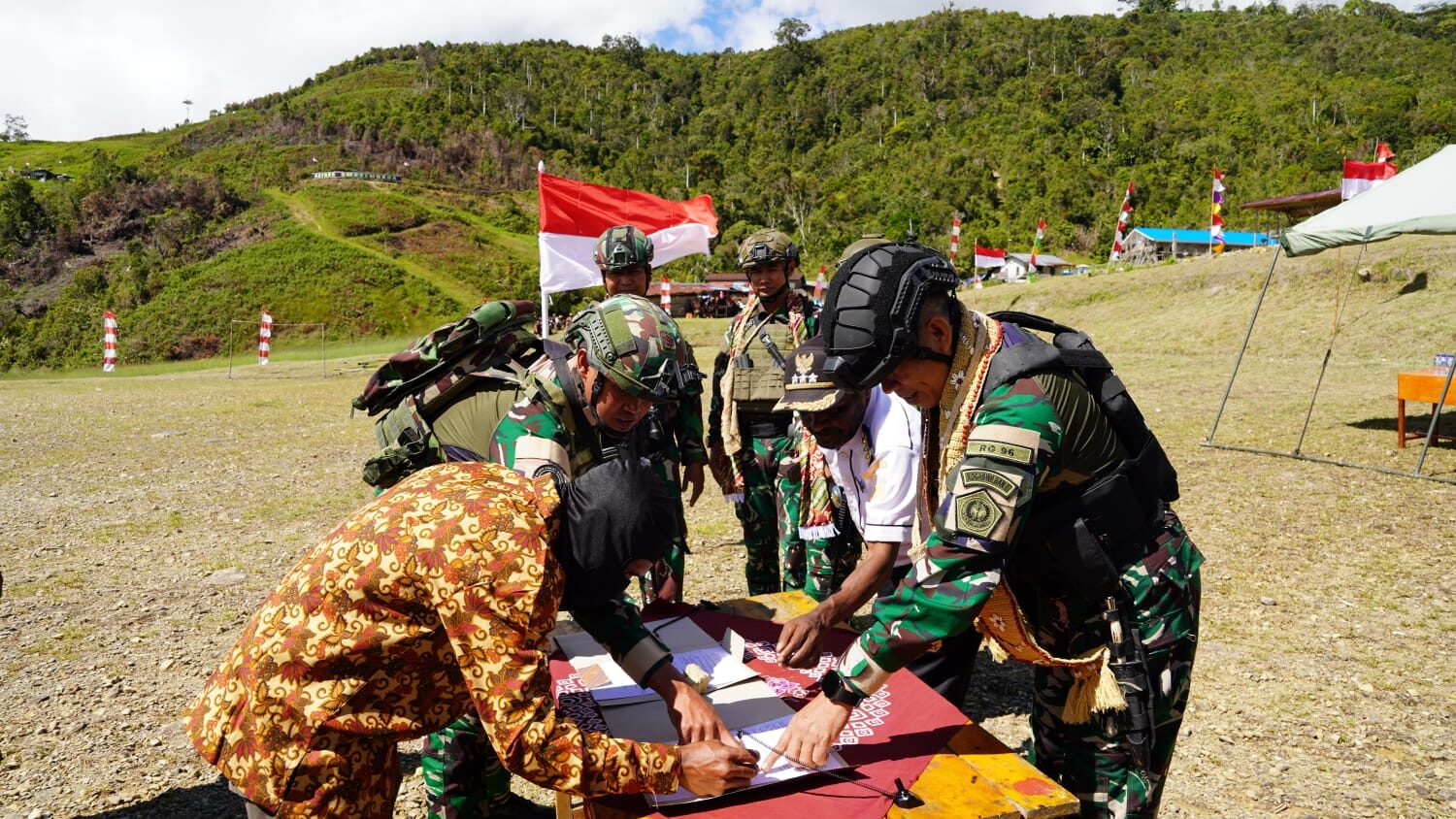 Delapan Anggota OPM Kodap XV/Ngalum Kupel Memilih Jalan Damai, Kiwirok Menorehkan Harapan Baru bagi Papua