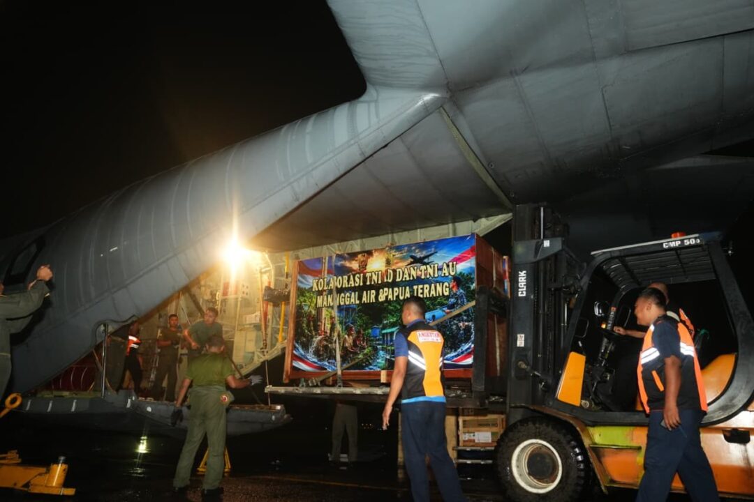 Perluas Akses Air Bersih dan Listrik di Papua, TNI AD Kirim Dukungan Program Manunggal Air dan Papua Terang