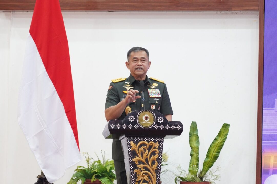 Perkuat Ketahanan Nasional, Kasad Dianugerahi Tanda Alumni Kehormatan Lemhannas RI