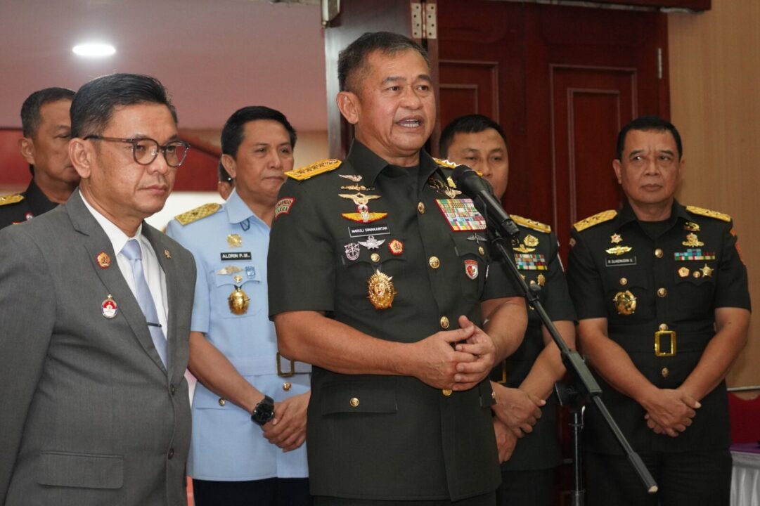 Perkuat Ketahanan Nasional, Kasad Dianugerahi Tanda Alumni Kehormatan Lemhannas RI