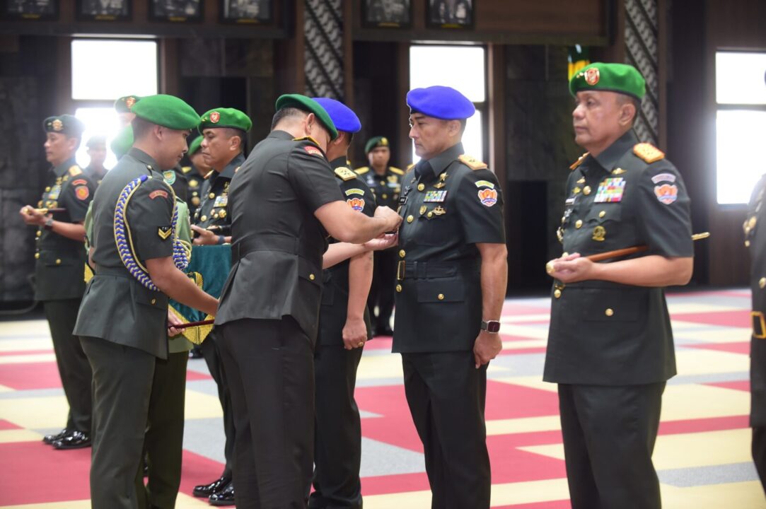 Pimpin Sertijab dan Alih Kodal Tiga Yonif, Kasad Tekankan Penguatan Organisasi TNI AD