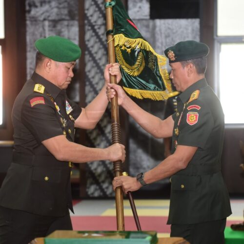 Pimpin Sertijab dan Alih Kodal Tiga Yonif, Kasad Tekankan Penguatan Organisasi TNI AD