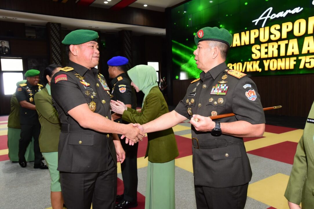 Pimpin Sertijab dan Alih Kodal Tiga Yonif, Kasad Tekankan Penguatan Organisasi TNI AD