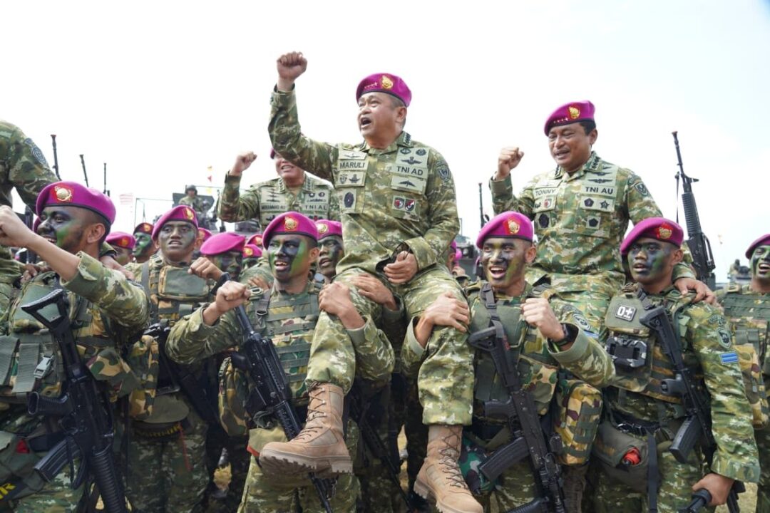 Kasad Dikukuhkan sebagai Warga Kehormatan Korps Marinir TNI AL