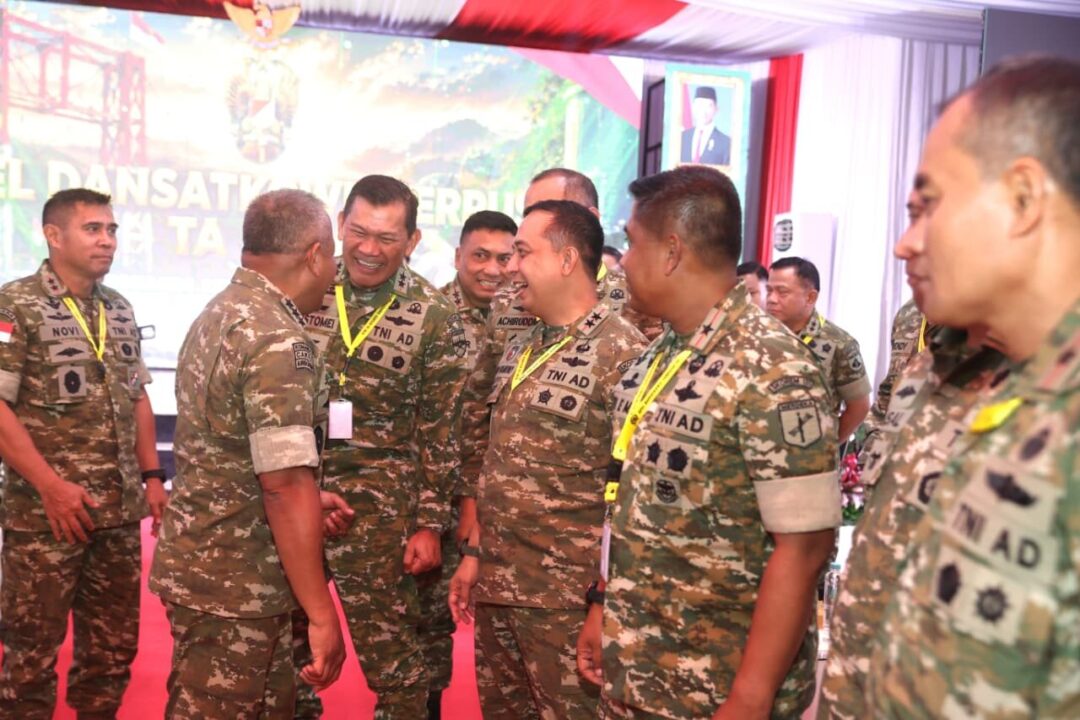 Bekali Dansatkowil, Wakasad Tekankan Pentingnya Komunikasi
