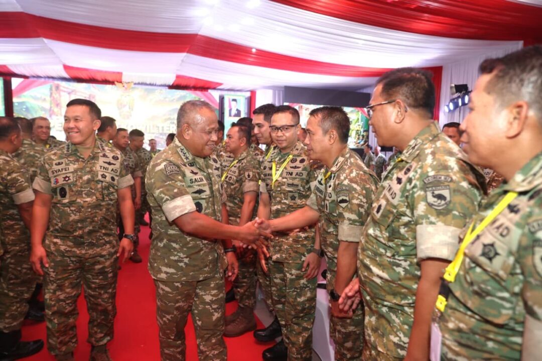 Bekali Dansatkowil, Wakasad Tekankan Pentingnya Komunikasi