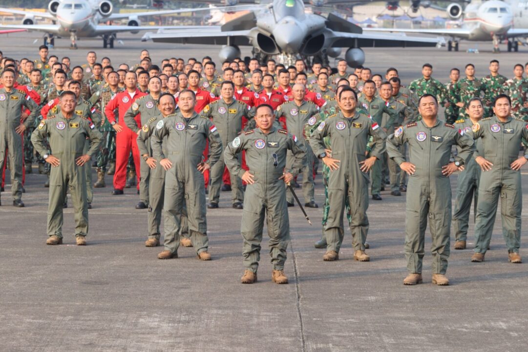 Kasad Apresiasi Penerbang Demo Udara HUT ke-81 RI