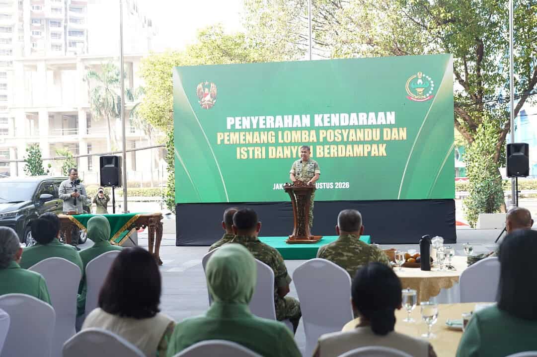 TNI AD Serahkan Kendaraan kepada Pemenang Lomba Posyandu dan Istri Danyon Berdampak