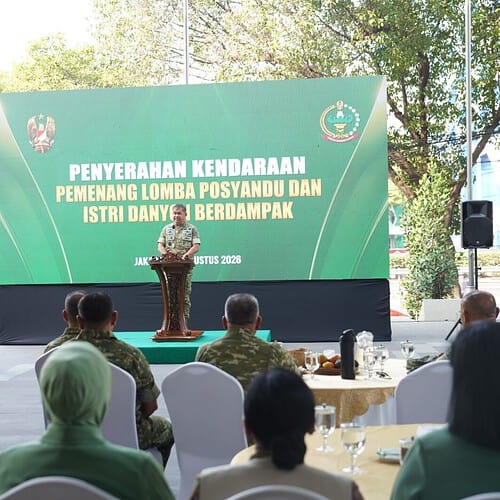 TNI AD Serahkan Kendaraan kepada Pemenang Lomba Posyandu dan Istri Danyon Berdampak